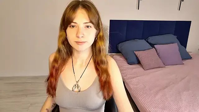 Elis_bb from StripChat