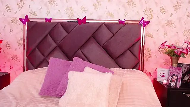 Eva_Alzair from StripChat