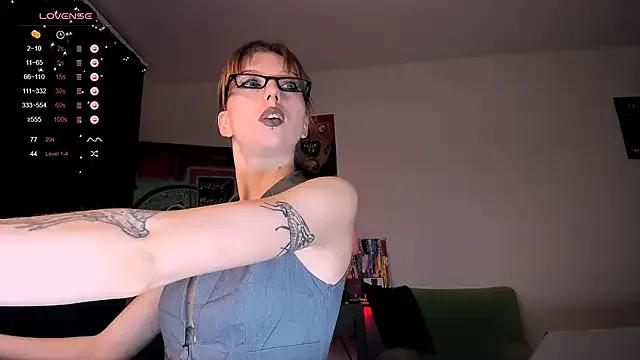 Admire StripChat's Felicia_Bri Felicia_Bri from StripChat