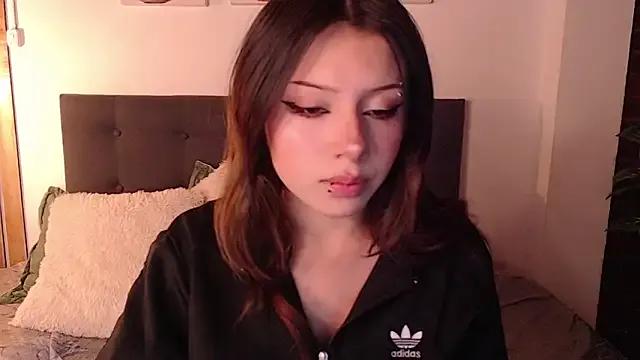 Sweet Fyreandfox_ wants you to fuck their body now fyreandfox_ from StripChat