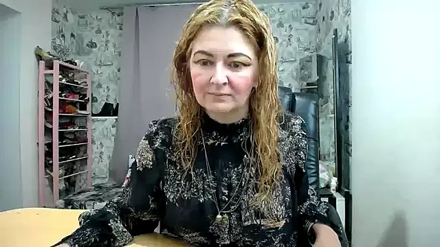 Helen1974 from StripChat