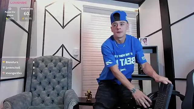 Naked JuniorMorris_ wants you to fuck his body now JuniorMorris_ from StripChat