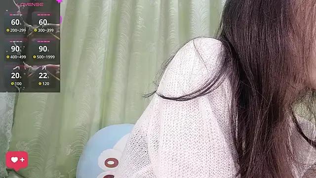 kindbee from StripChat