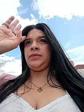 Layla-daring from StripChat