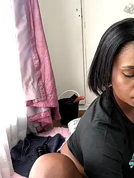 Masturbate to StripChat's LuciousLips96 LuciousLips96 from StripChat