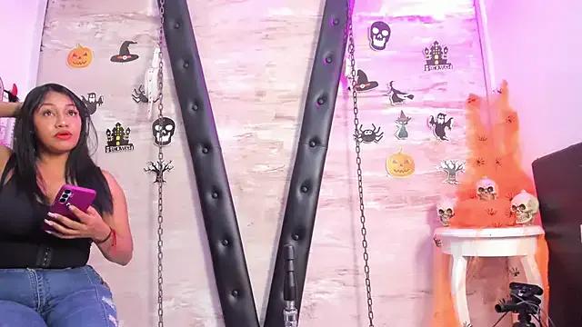 Madame_pain_ from StripChat