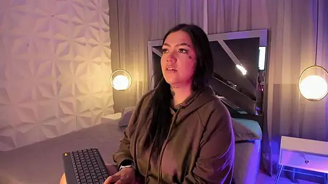 Admire StripChat's MAGIC_TESSA MAGIC_TESSA from StripChat