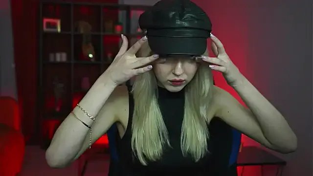 MaoqiBeverly from StripChat