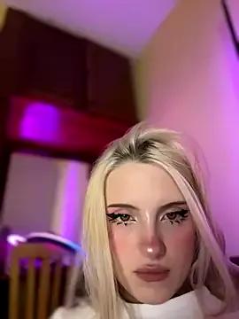 Melissa_cum from StripChat