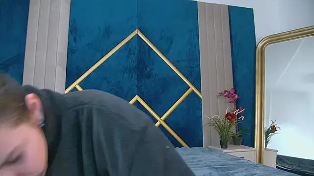 MisteryBlush from StripChat