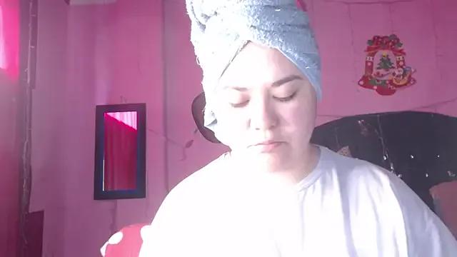 NikkiRous_ from StripChat