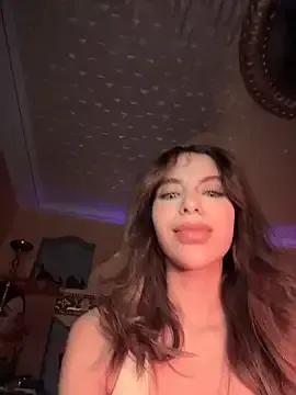 Checkout sweet camwhore Queentaraf999 Queentaraf999 from StripChat