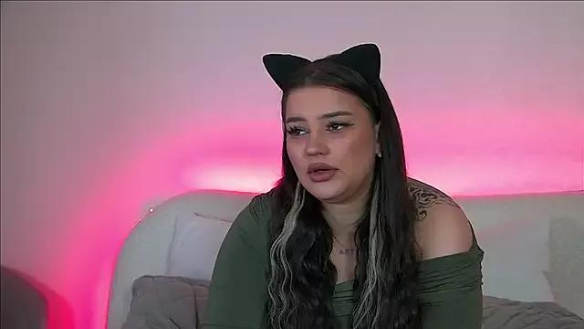 SaraOswald on StripChat 