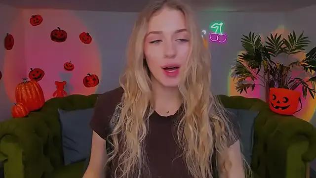 sassy_cutie from StripChat