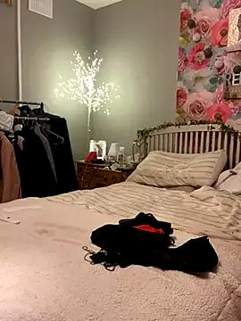 Join StripChat's Sassylady Sassylady from StripChat