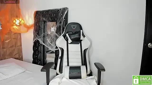 Admire 23 years old Sofia__watson from StripChat Sofia__watson from StripChat