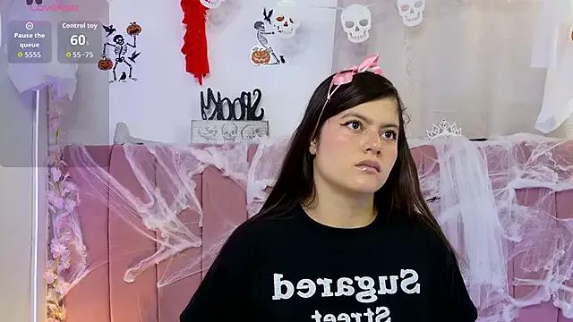 Admire Sukilove18, she wants to masturbate for you sukilove18 from StripChat