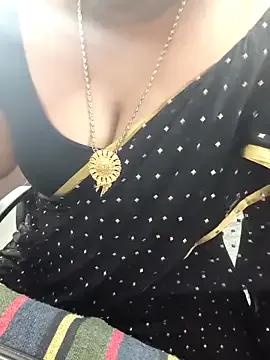Tamil-riya from StripChat