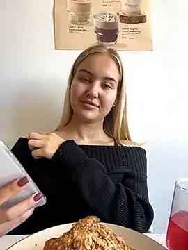 VanillaCakes from StripChat