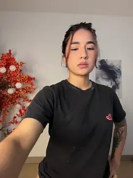 VictoriaHiill from StripChat